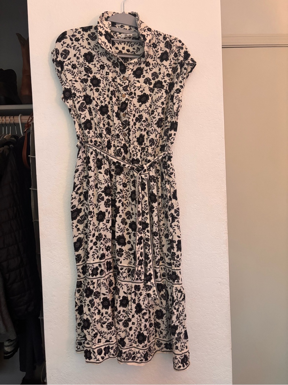 Lucky Brand Black and White Floral Tie-Waist Midi Dress